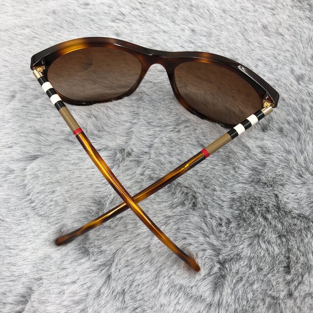 Burberry | Sunglasses (Small to Medium)